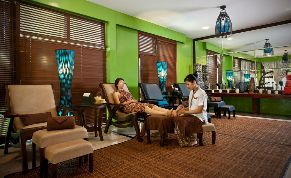 Royale Chulan Seremban Exterior photo A foot spa in Bangkok, Thailand