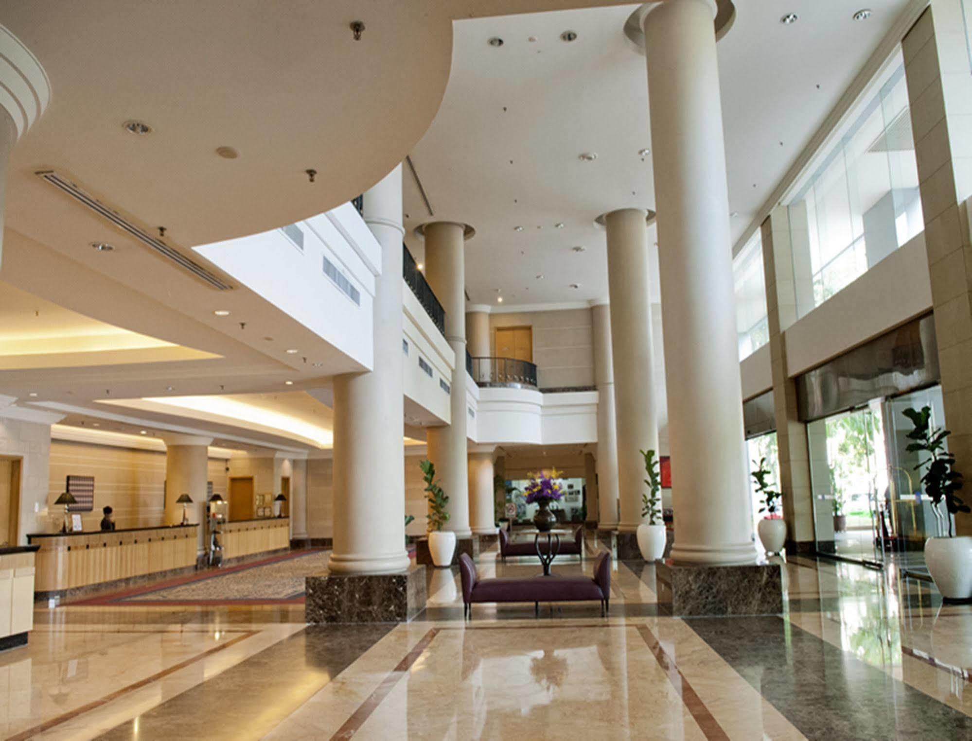 Royale Chulan Seremban Exterior photo Lobby