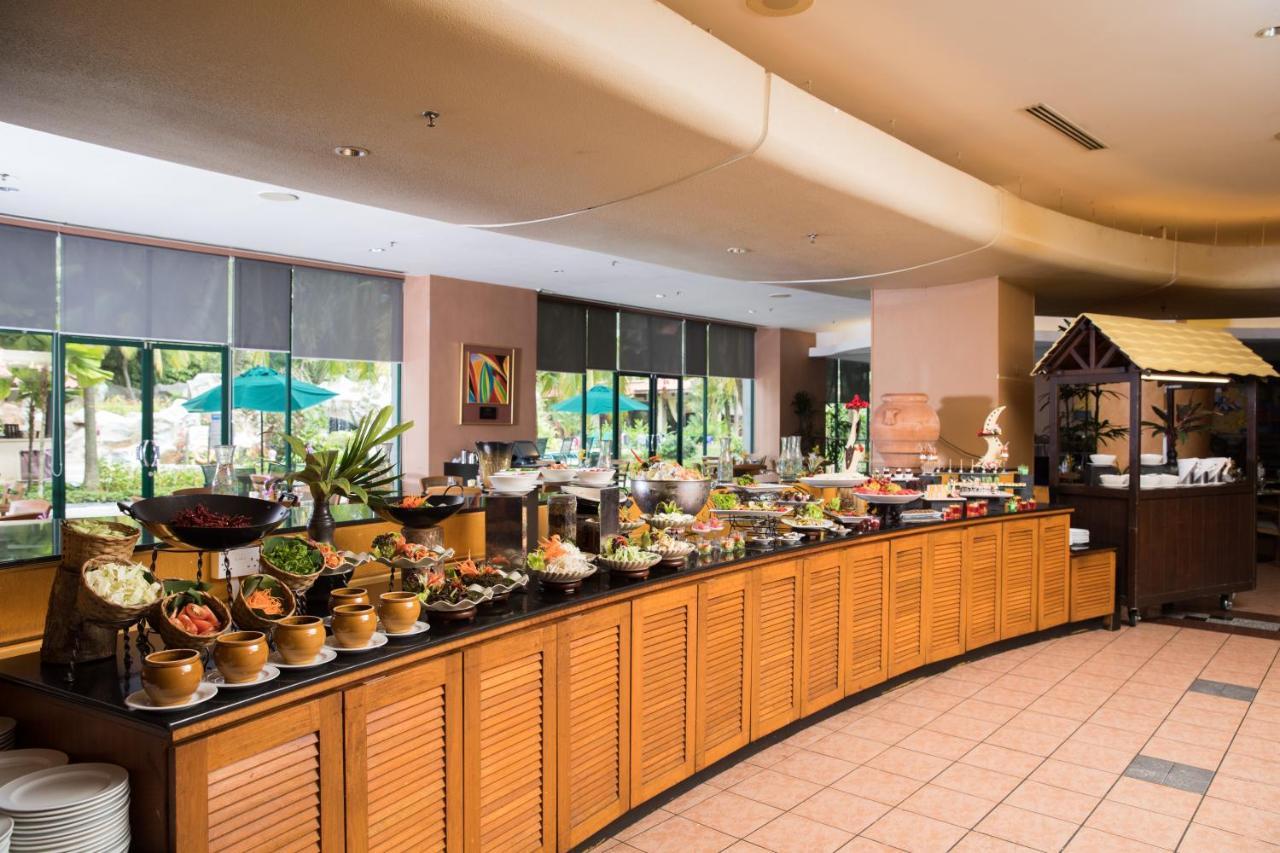 Royale Chulan Seremban Exterior photo A buffet at a hotel